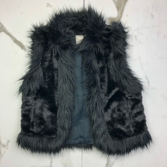 LOFT Jackets & Blazers - Ann Taylor LOFT Petites Faux Fur Vest Black